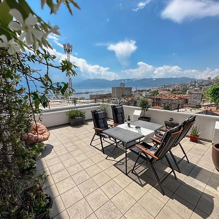 Appartement 105M2 Penthouse Sea View Rijeka With Free Garage Parking Extérieur photo