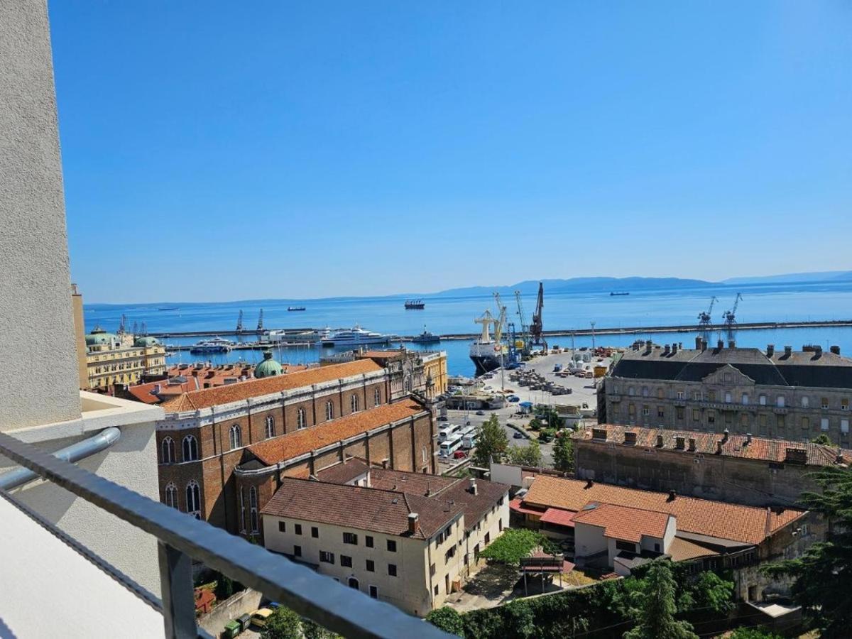 Appartement 105M2 Penthouse Sea View Rijeka With Free Garage Parking Extérieur photo