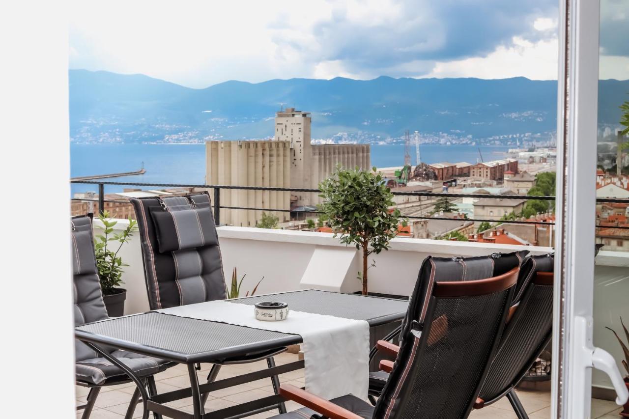 Appartement 105M2 Penthouse Sea View Rijeka With Free Garage Parking Extérieur photo